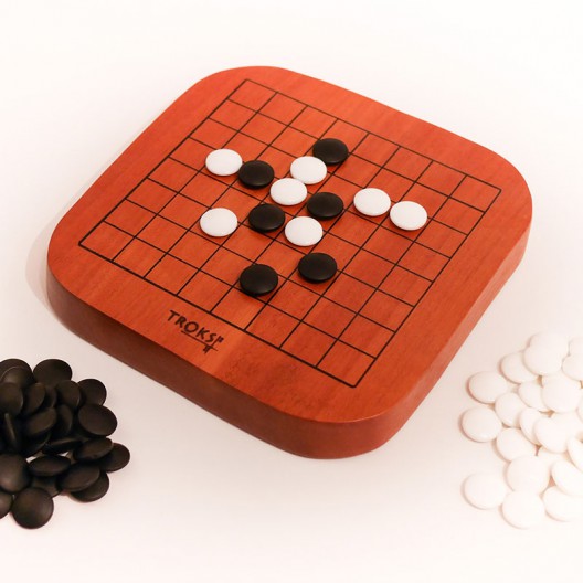 Go 9x9 - juego de mesa estratégico de Japón