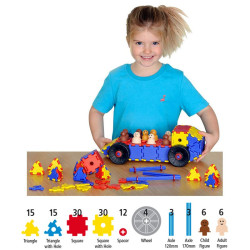 Nen construeix un vehicle amb el set Polydron Junior de 124 peces plàstiques de colors vius i formes geomètriques.