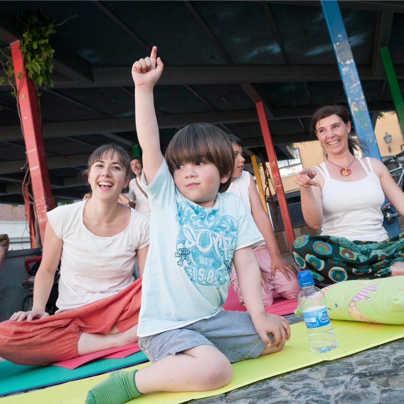 Yoga con Yoguitos - Juego de cartas de yoga