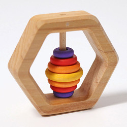 Sonajero hexagonal con aros de madera