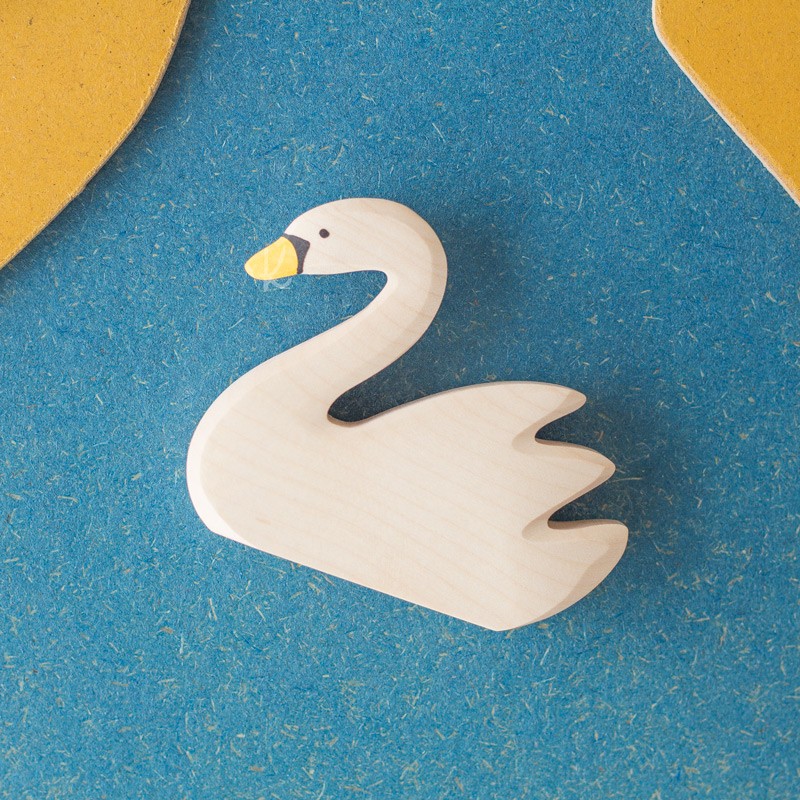 Cisne nadando - animal de madera