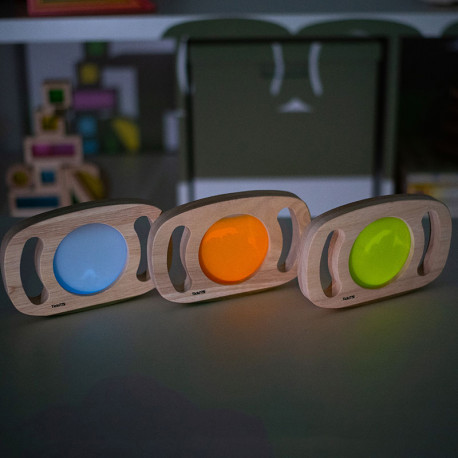 Set de tres paneles sensoriales de madera que brillan en la oscuridad