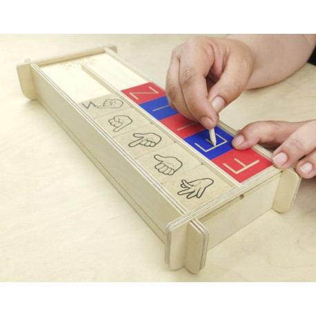 Aprèn Braille Fizz - sistema d'escriptura en fusta de bedoll