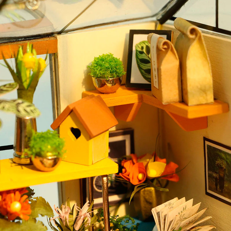 Cathy's Flower House - DIY Miniature House