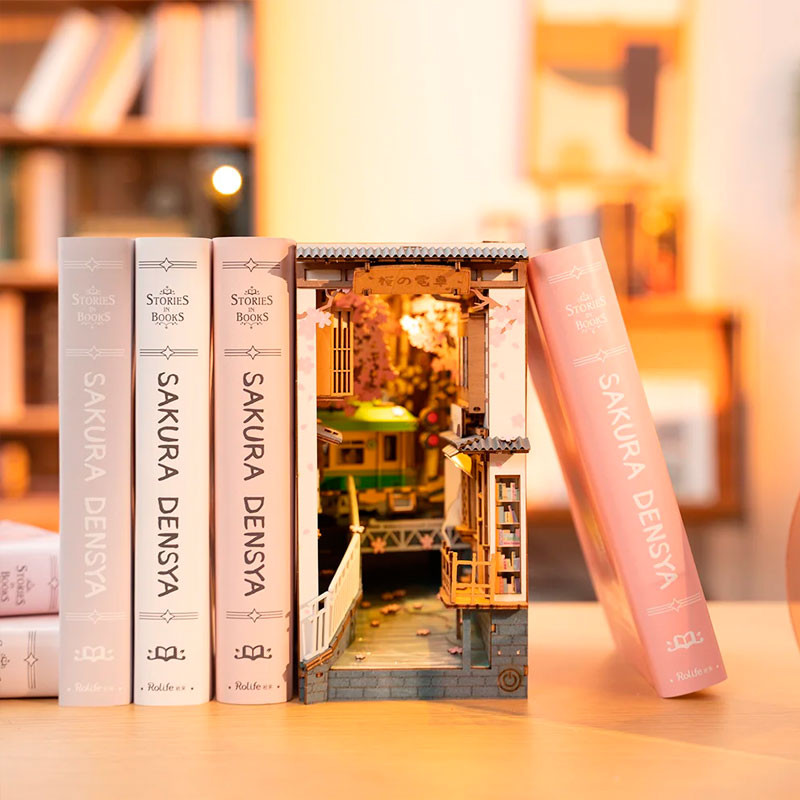 Sakura Densya - Soporte de libros creativo 3D (DIY)