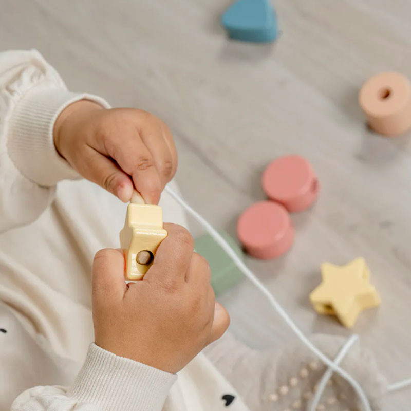 Caja Regalo Juega y Aprende - 4 juguetes de madera para bebés 18-24 meses