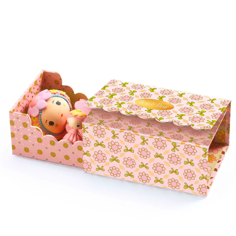 Rose Tinyroom - figurita articulada Tinyly con cama y bebé