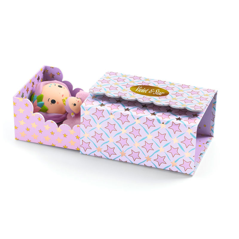 Violet Tinyroom - figurita articulada Tinyly con cama y bebé