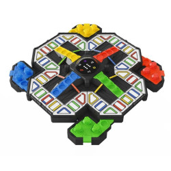 Niños jugando a Super Ludo Giiker