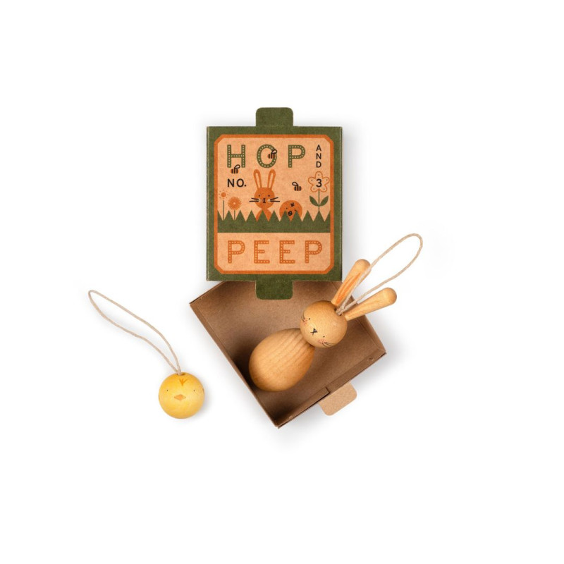 Hop and Peep – Conejo y Pollito Pintados a Mano para Pascua