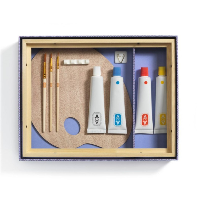 Pintura artística con lienzo y pinceles