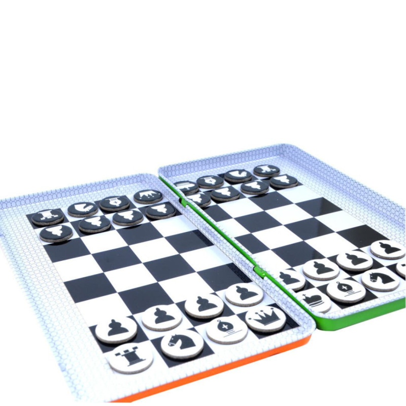 detalle del Ajedrez Magnético - juego clásico de viaje